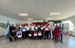 Más de 70 jóvenes certificados en áreas técnicas y sistemas foto voltaicos en Trujillo
